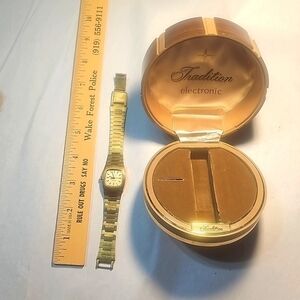 Traditions Electronic Watch ⌚️
